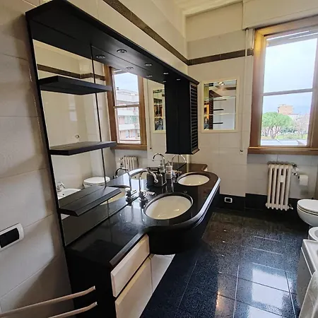 Apartment Ampio Con Vista Monti Wi-fi Veloce, Self Check-in, Vicino Stazione E Centro Arezzo