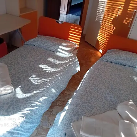 Ampio Con Vista Monti Wi-fi Veloce, Self Check-in, Vicino Stazione E Centro Apartment Arezzo
