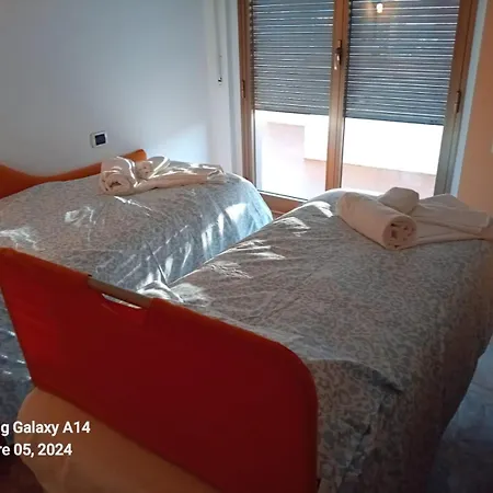 Apartment Ampio Con Vista Monti Wi-fi Veloce, Self Check-in, Vicino Stazione E Centro Arezzo
