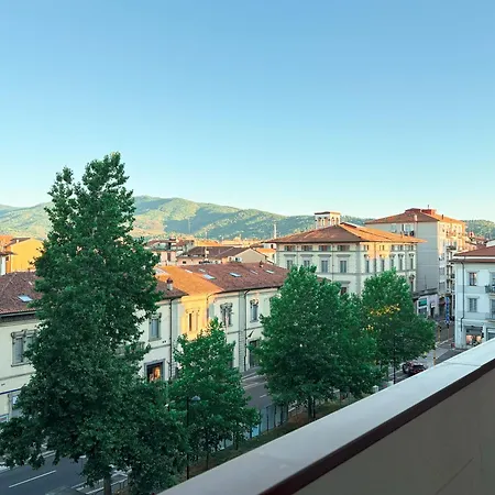 Ampio Con Vista Monti Wi-fi Veloce, Self Check-in, Vicino Stazione E Centro Apartment Arezzo