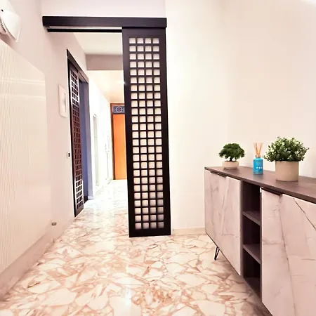 Ampio Con Vista Monti Wi-fi Veloce, Self Check-in, Vicino Stazione E Centro * Arezzo